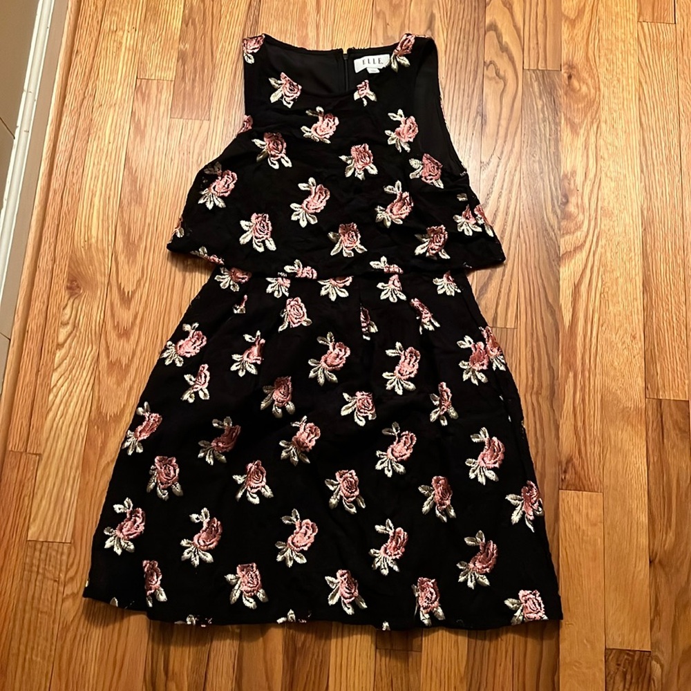 Women’s dress